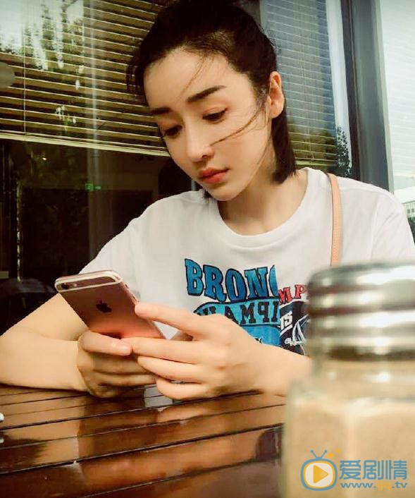 何彦霓生活照 何彦霓高清写真_何彦霓高清剧照