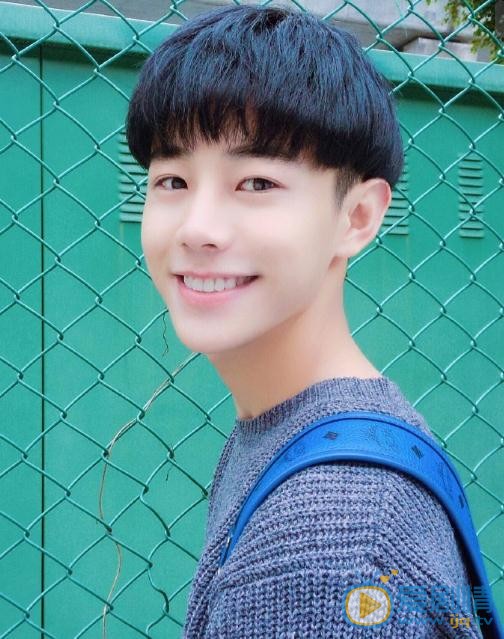 刘剑羽街拍写真 刘剑羽高清写真_刘剑羽高清剧照