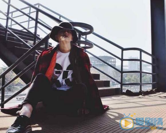 刘剑羽街拍写真 刘剑羽高清写真_刘剑羽高清剧照