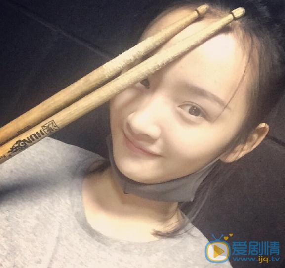 梁宝羚生活照 梁宝羚高清写真_梁宝羚高清剧照