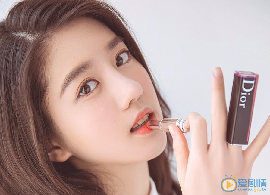 李凯馨口红写真 李凯馨高清写真_李凯馨高清剧照