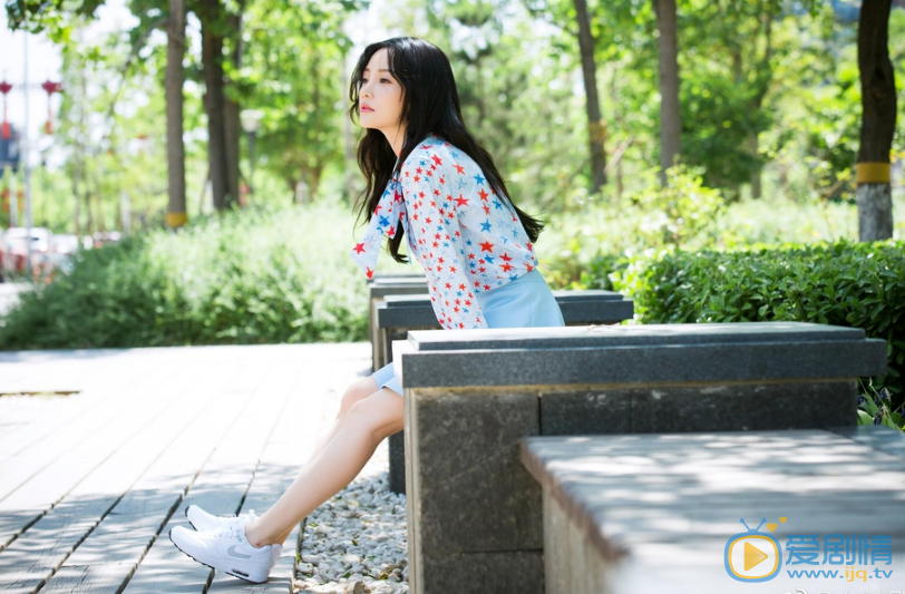 李小璐街拍写真 李小璐高清写真_李小璐高清剧照