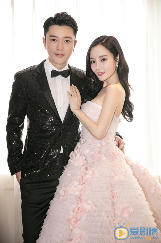李小璐全家福写真 李小璐高清写真_李小璐高清剧照