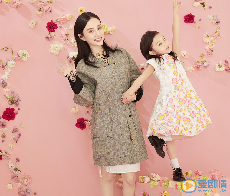 李小璐全家福写真 李小璐高清写真_李小璐高清剧照