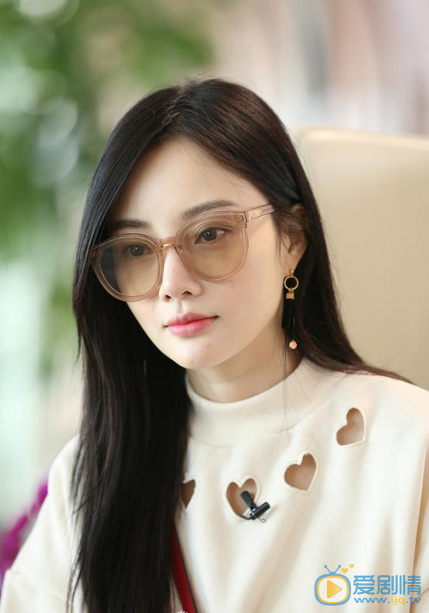 李小璐机场照 李小璐高清写真_李小璐高清剧照