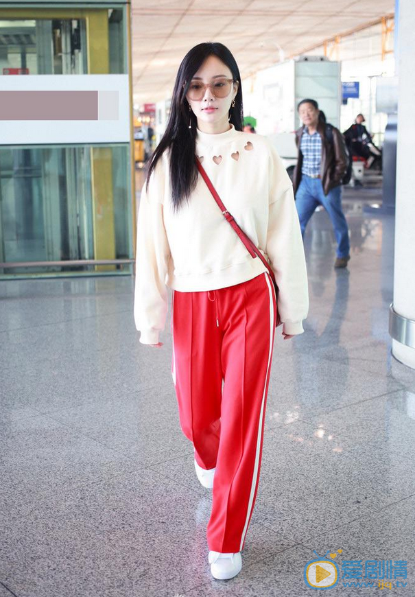 李小璐机场照 李小璐高清写真_李小璐高清剧照