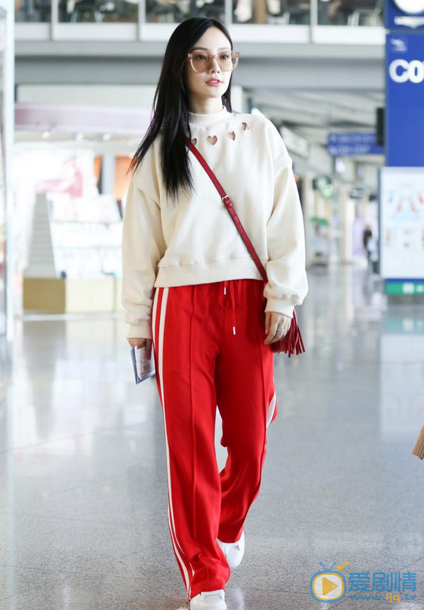 李小璐机场照 李小璐高清写真_李小璐高清剧照
