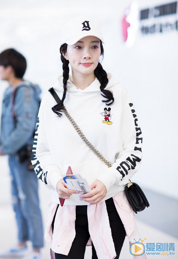 李小璐机场照 李小璐高清写真_李小璐高清剧照