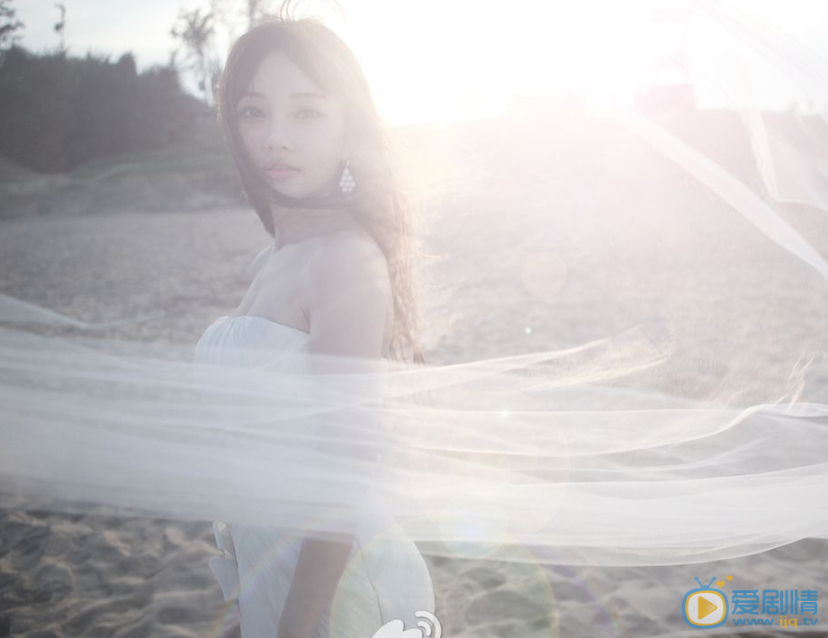 李小璐婚纱照 李小璐高清写真_李小璐高清剧照