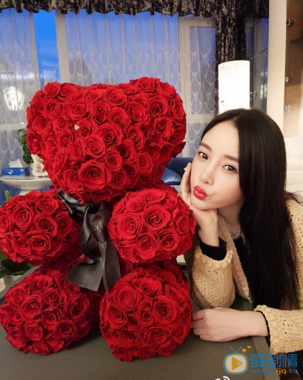 李小璐生活照 李小璐高清写真_李小璐高清剧照