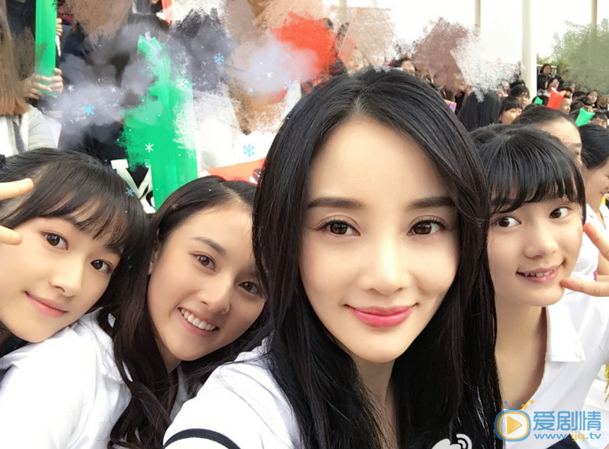 李小璐卖萌照 李小璐高清写真_李小璐高清剧照