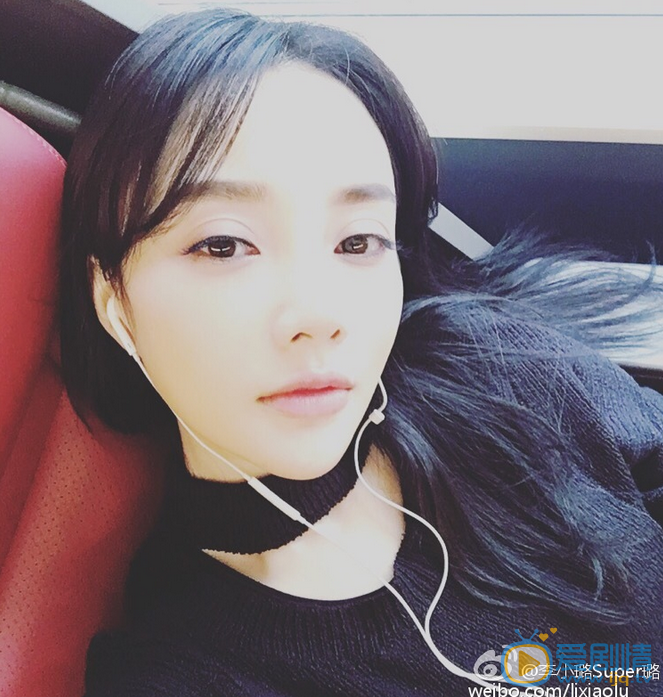 李小璐卖萌照 李小璐高清写真_李小璐高清剧照