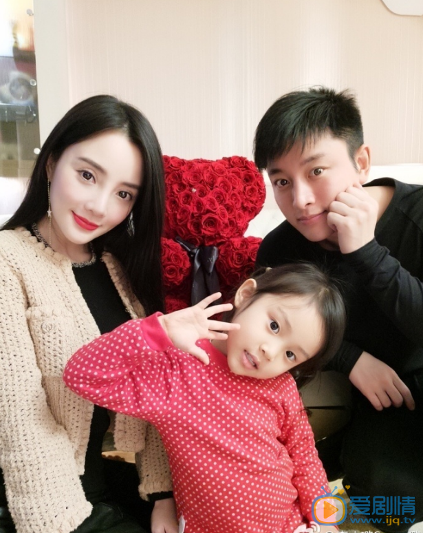 李小璐李小璐一家三口 李小璐高清写真_李小璐高清剧照