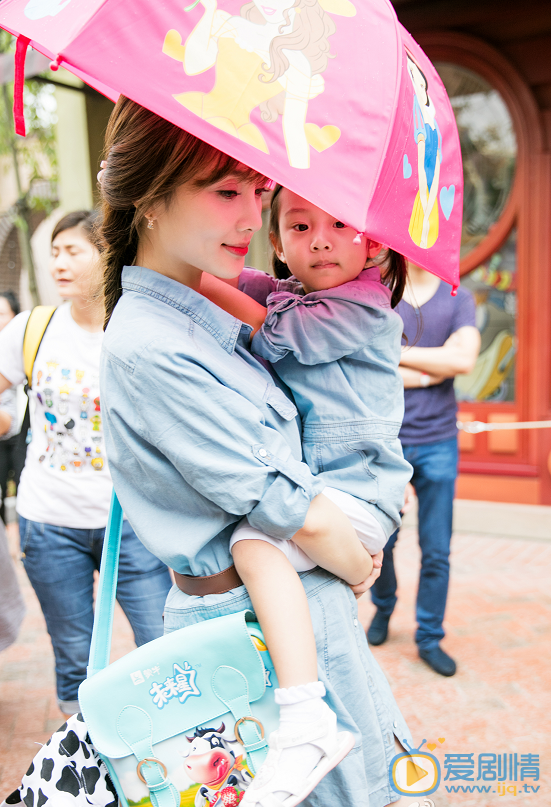 李小璐李小璐一家三口 李小璐高清写真_李小璐高清剧照