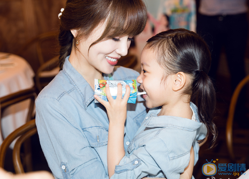 李小璐李小璐一家三口 李小璐高清写真_李小璐高清剧照