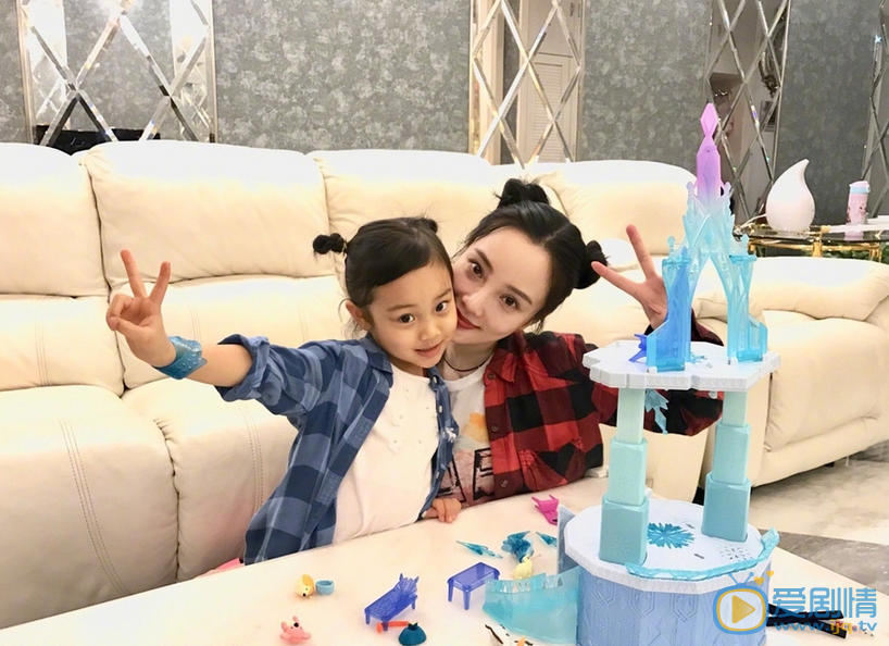 李小璐李小璐女儿甜馨 李小璐高清写真_李小璐高清剧照
