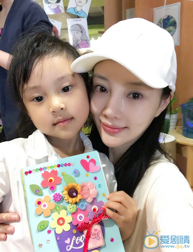 李小璐李小璐女儿甜馨 李小璐高清写真_李小璐高清剧照