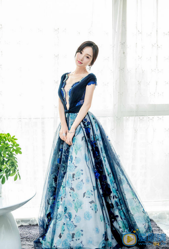 李小璐时尚活动 李小璐高清写真_李小璐高清剧照