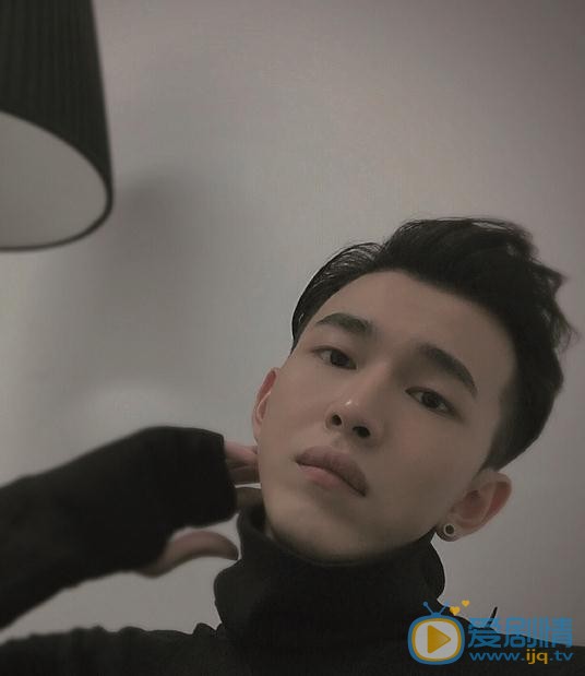 孔垂楠生活照 孔垂楠高清写真_孔垂楠高清剧照