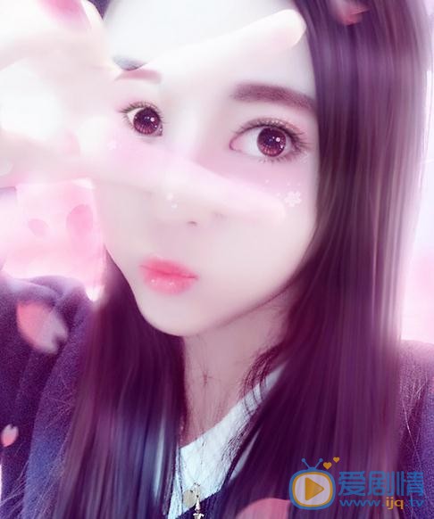 熊梓菱卖萌照 熊梓菱高清写真_熊梓菱高清剧照
