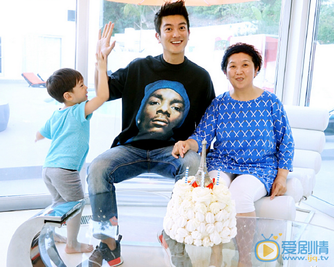 杜江杜江一家三口合影照 杜江高清写真_杜江高清剧照