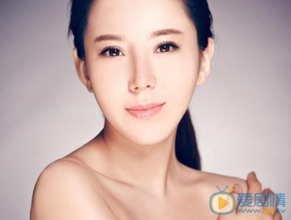 侯伊荻时尚写真 侯伊荻高清写真_侯伊荻高清剧照
