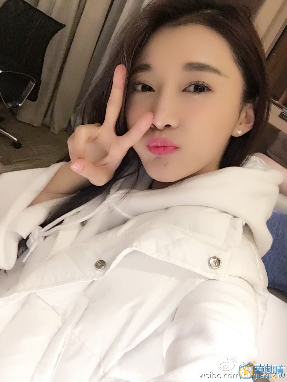 孙佳奇嘟嘴卖萌照 孙佳奇高清写真_孙佳奇高清剧照