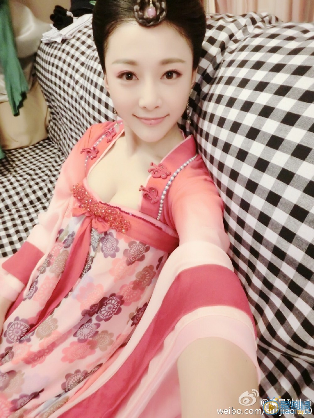 孙佳奇片场照 孙佳奇高清写真_孙佳奇高清剧照