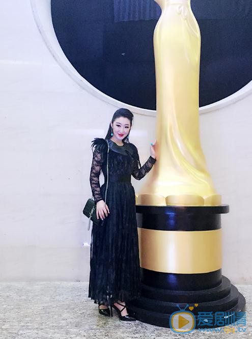 李依馨活动照 李依馨高清写真_李依馨高清剧照