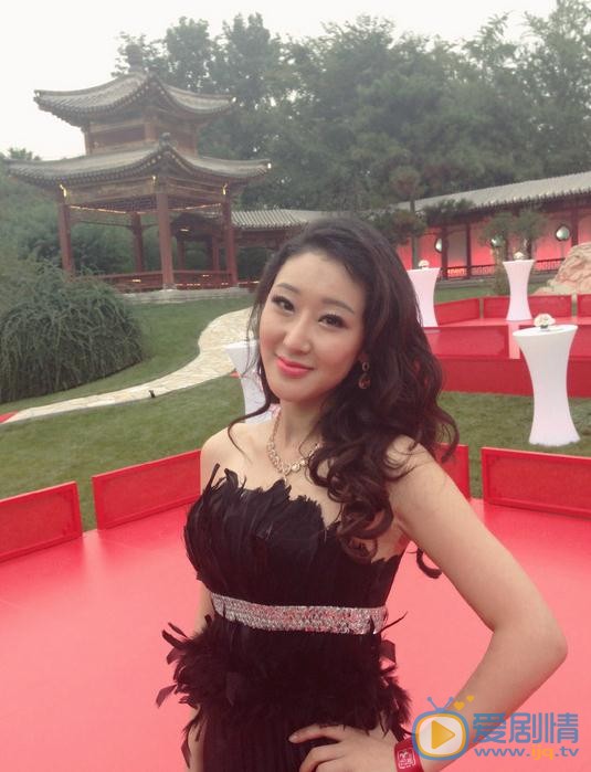 李依馨活动照 李依馨高清写真_李依馨高清剧照