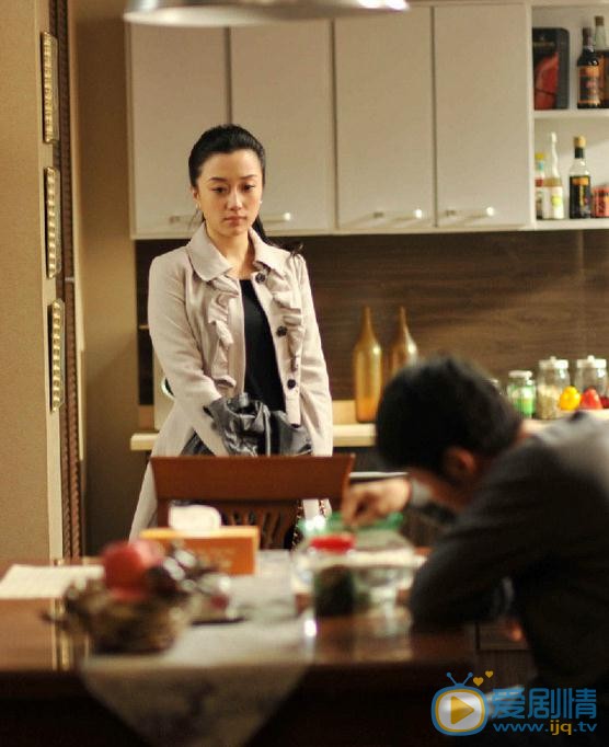 章婷婷《后厨》剧照 章婷婷高清写真_章婷婷高清剧照