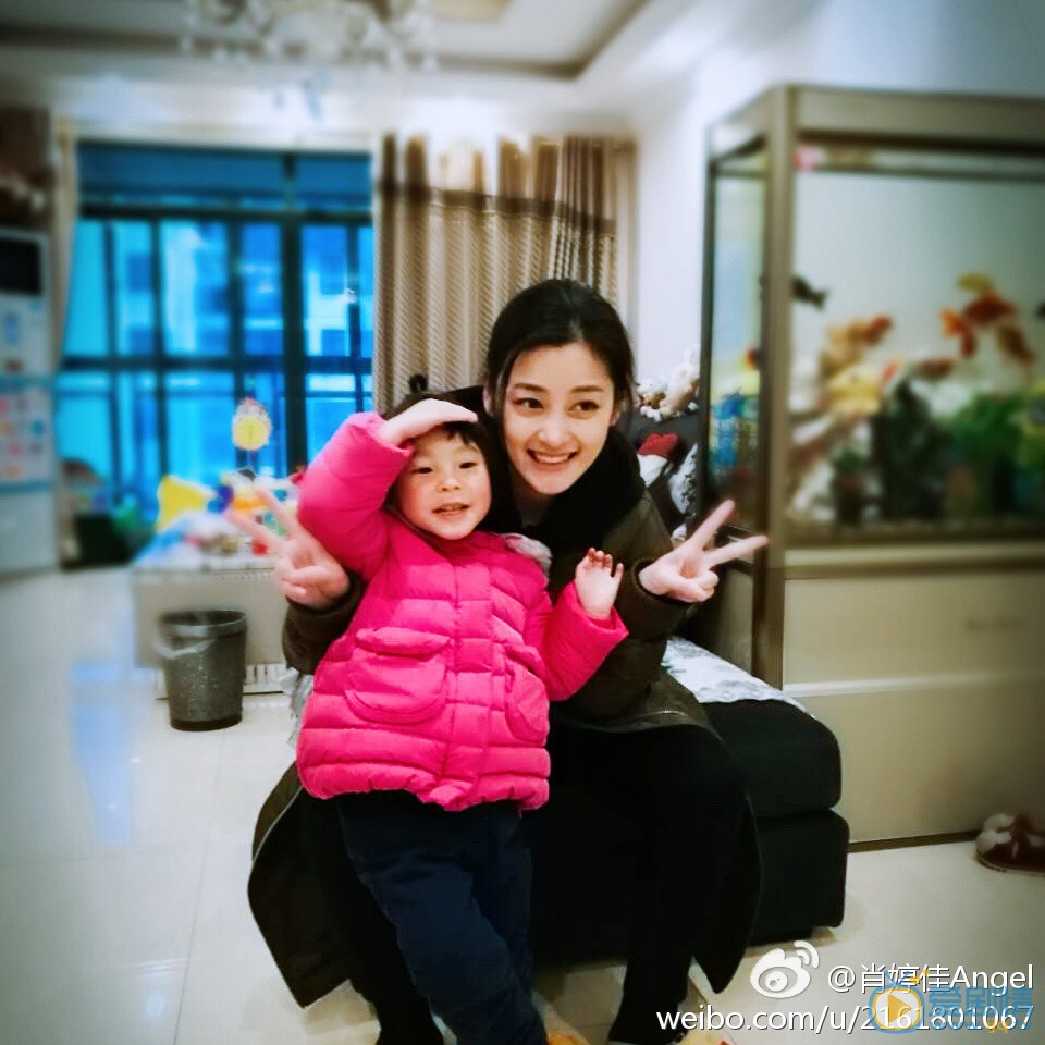肖婷佳生活照 肖婷佳高清写真_肖婷佳高清剧照