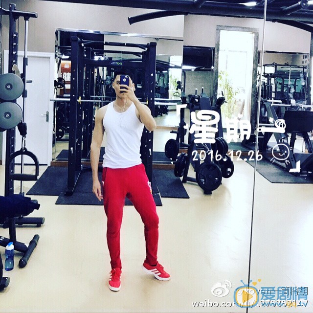 胡琨生活照 胡琨高清写真_胡琨高清剧照