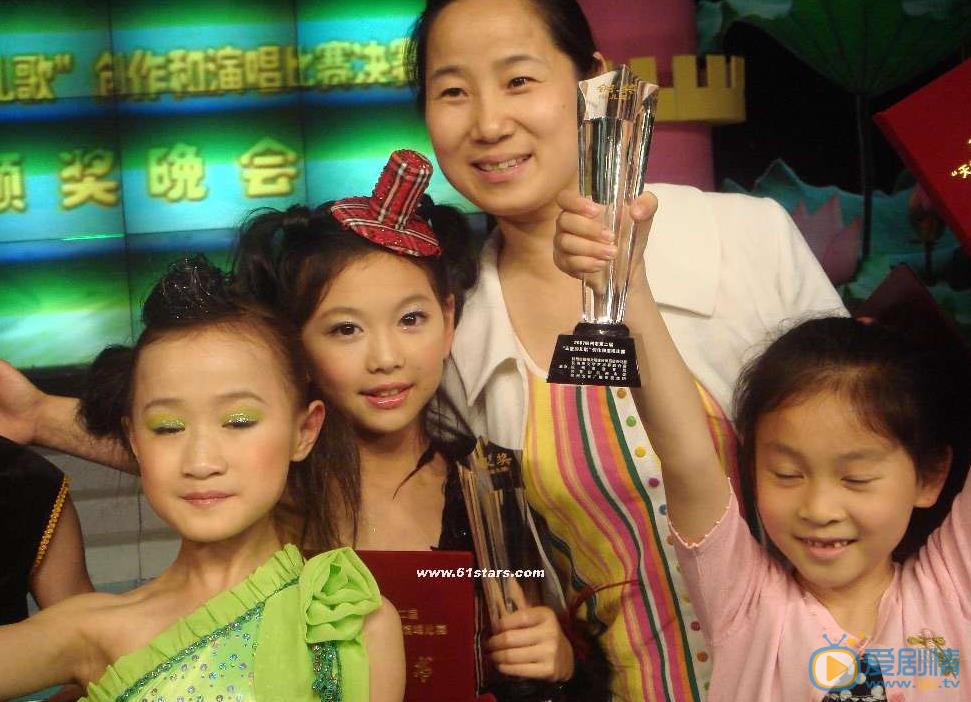 林依婷童年照片 林依婷高清写真_林依婷高清剧照