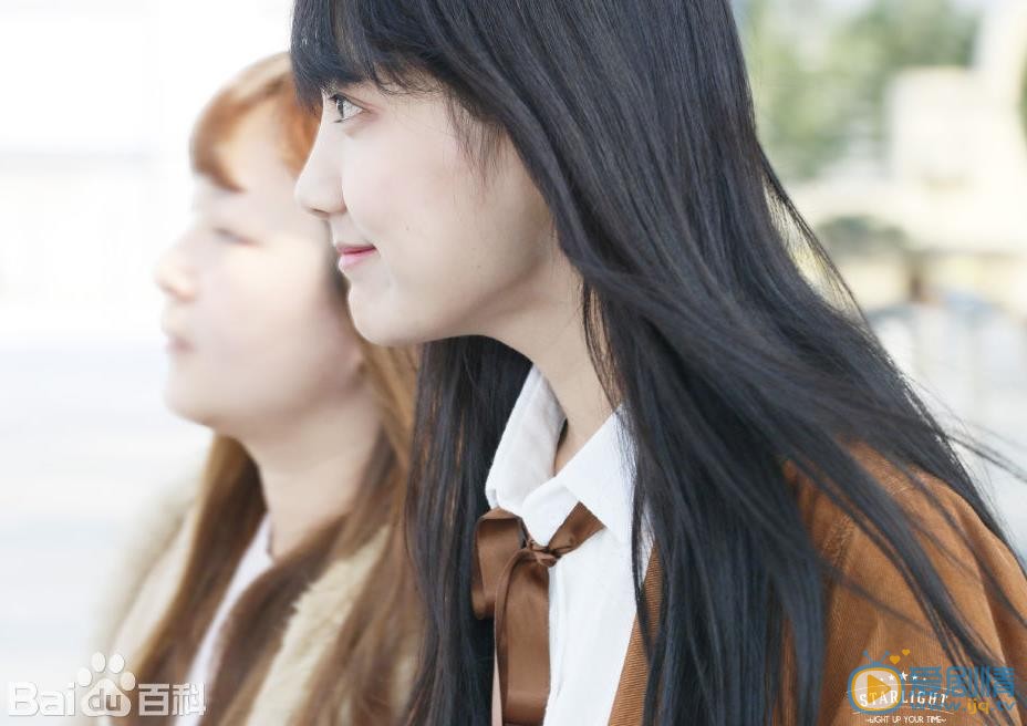 李艺彤清纯甜美写真 李艺彤高清写真_李艺彤高清剧照