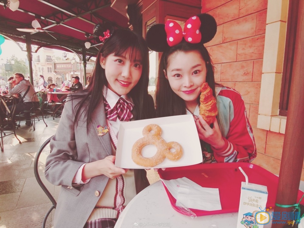 李艺彤生活照 李艺彤高清写真_李艺彤高清剧照