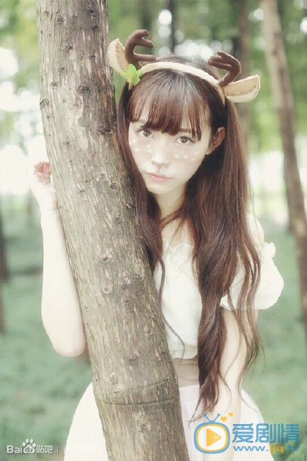 许佳琪随性街拍 许佳琪高清写真_许佳琪高清剧照