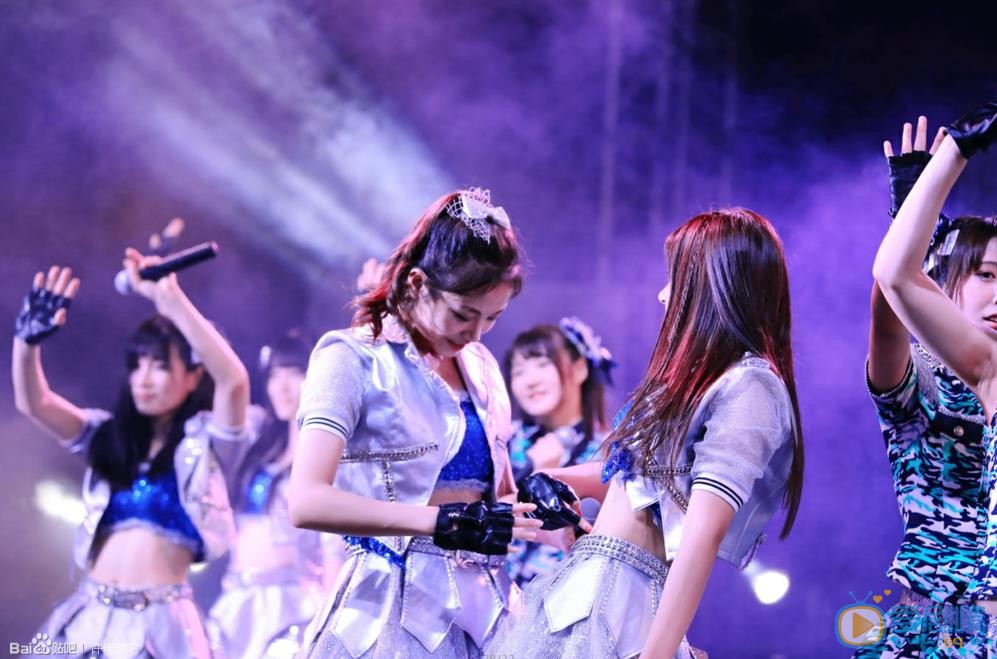许佳琪舞台照 许佳琪高清写真_许佳琪高清剧照