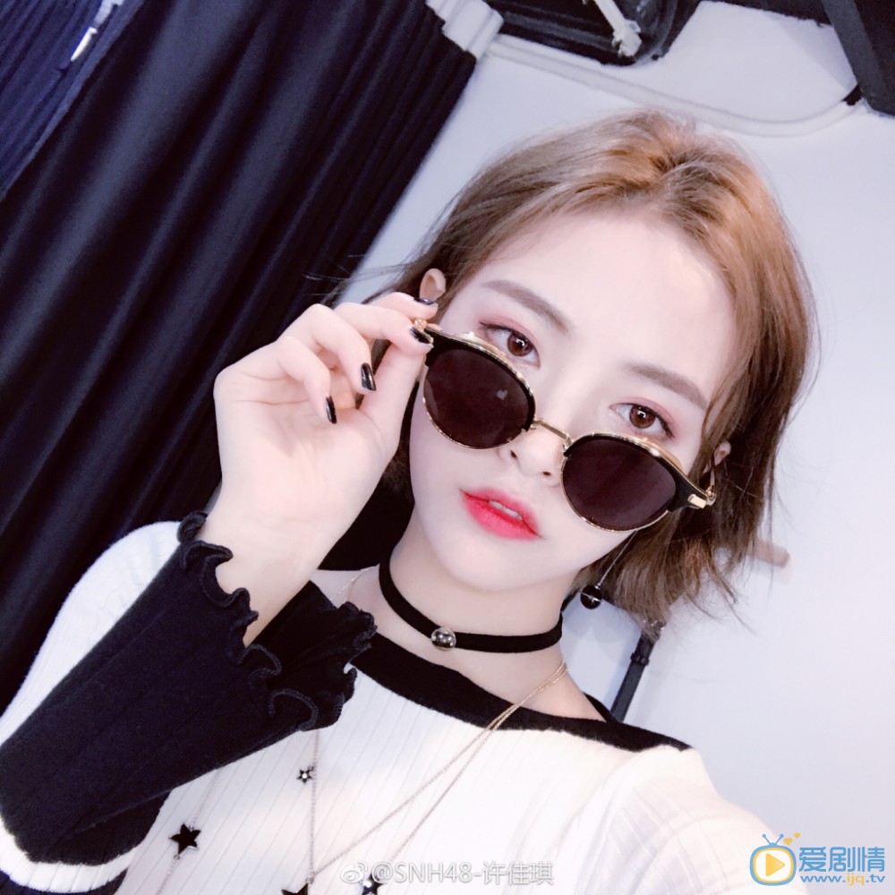 许佳琪生活照 许佳琪高清写真_许佳琪高清剧照