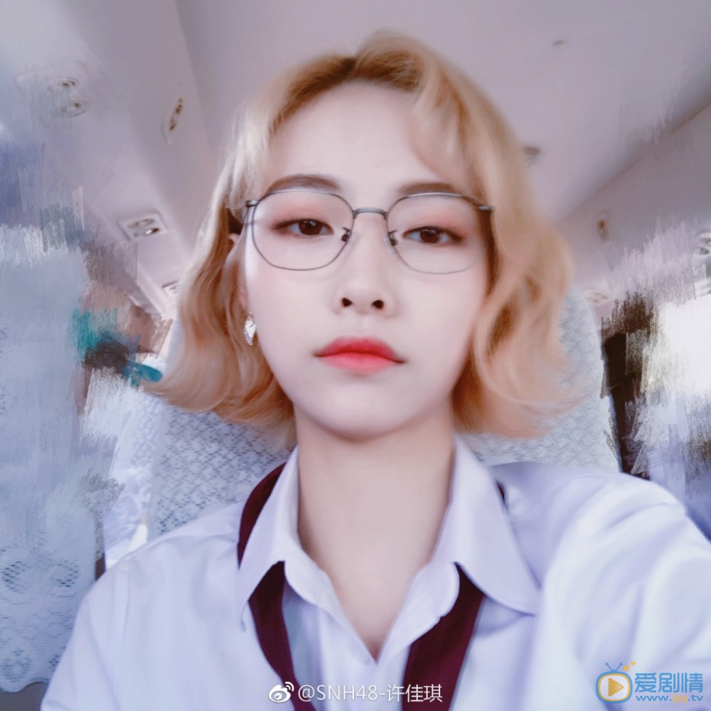 许佳琪生活照 许佳琪高清写真_许佳琪高清剧照