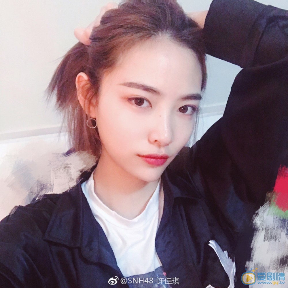 许佳琪生活照 许佳琪高清写真_许佳琪高清剧照