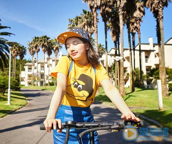 裴秀智棒球服饰代言照 裴秀智高清写真_裴秀智高清剧照
