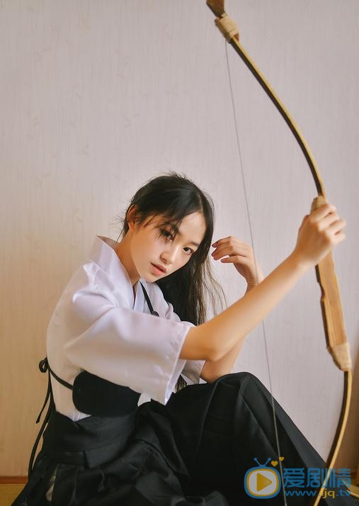 杨肸子道服写真 杨肸子高清写真_杨肸子高清剧照