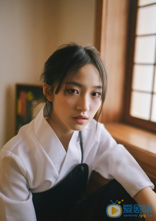杨肸子道服写真 杨肸子高清写真_杨肸子高清剧照