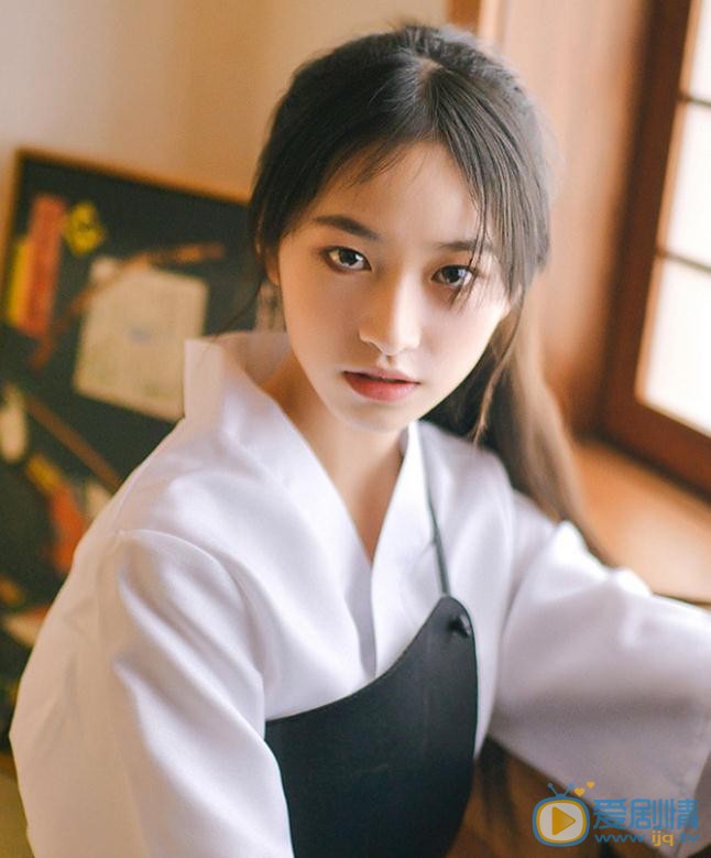 杨肸子道服写真 杨肸子高清写真_杨肸子高清剧照