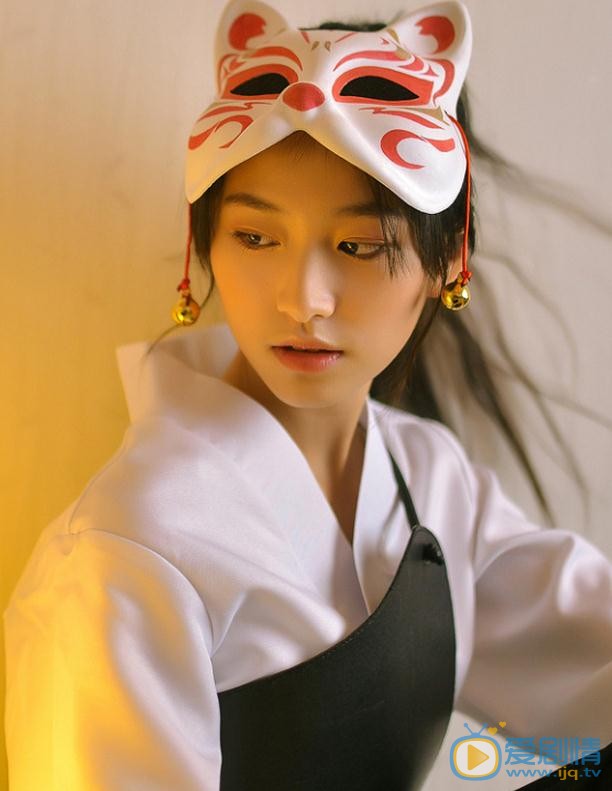 杨肸子道服写真 杨肸子高清写真_杨肸子高清剧照