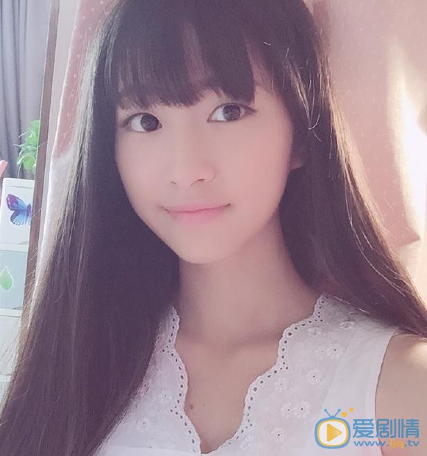 杨肸子生活照 杨肸子高清写真_杨肸子高清剧照