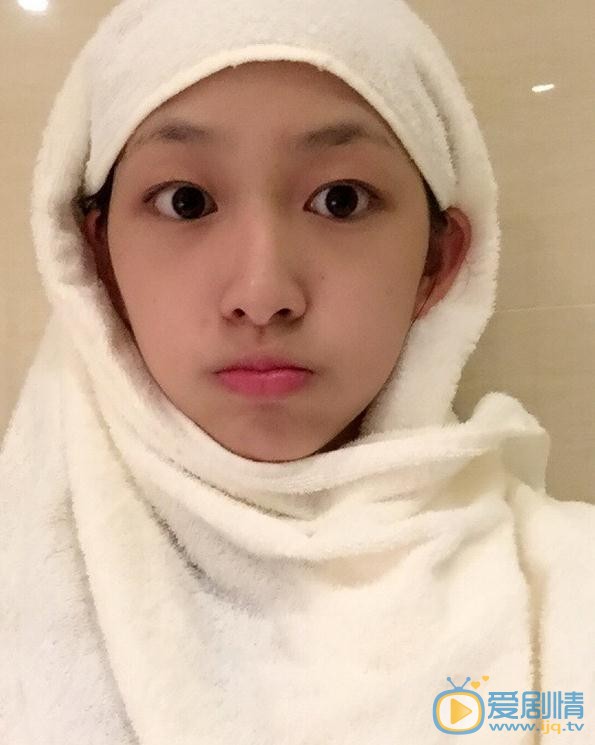 杨肸子生活照 杨肸子高清写真_杨肸子高清剧照