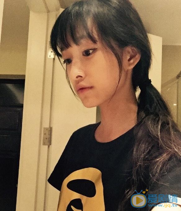 杨肸子生活照 杨肸子高清写真_杨肸子高清剧照