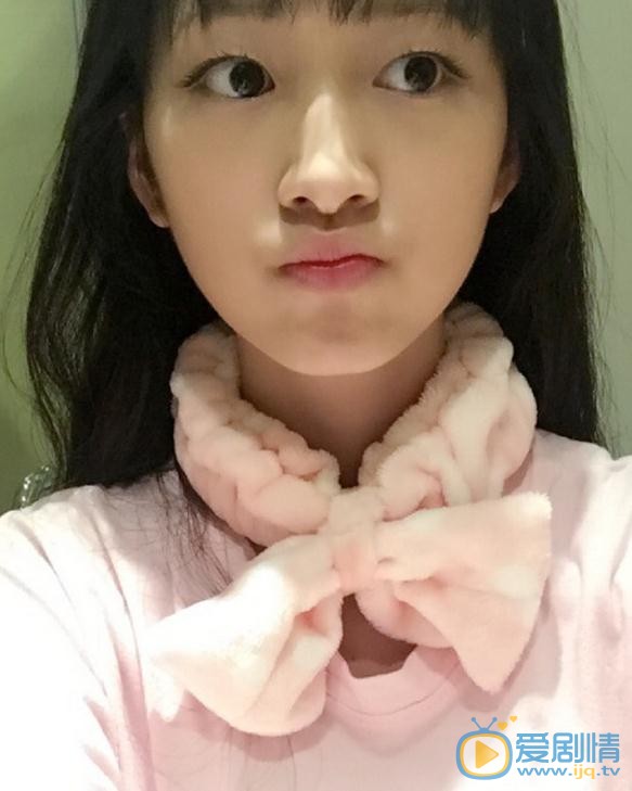 杨肸子生活照 杨肸子高清写真_杨肸子高清剧照
